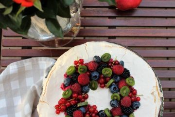 Recipe For Easy Meringue with Blackcurrant Mousse